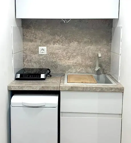 за гости Апартамент